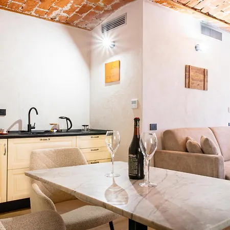 Domus - Centro Storico * 라모라