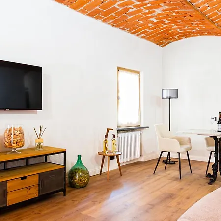 Domus - Centro Storico 아파트 라모라