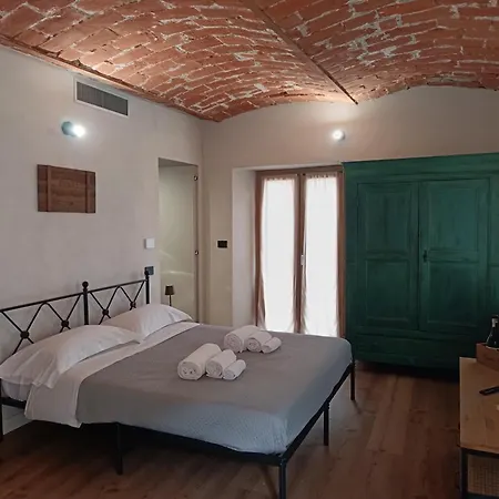 Domus - Centro Storico * La Morra