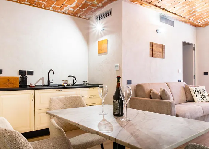 Domus - Centro Storico * La Morra