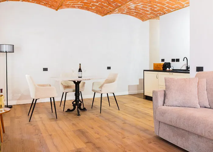 Domus - Centro Storico Apartmán La Morra